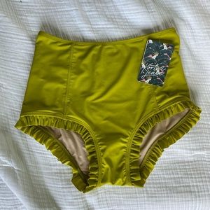 Kortni Jeane Ruffle Bottoms